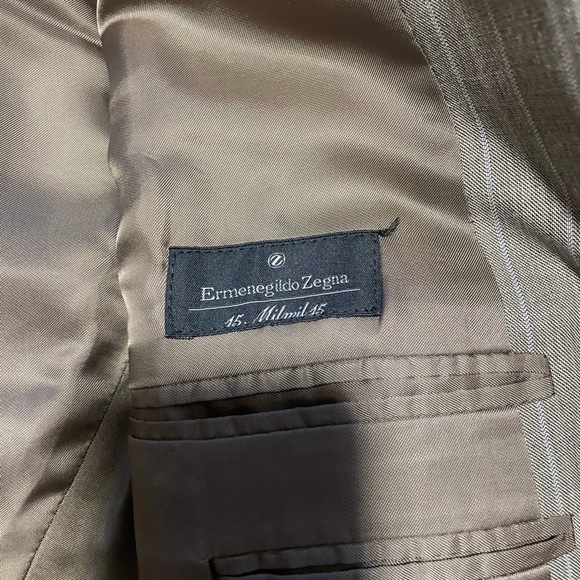 Ermenegildo Zegna Men’s Grey Striped Jacket and Pants Suit - Picture 6 of 15